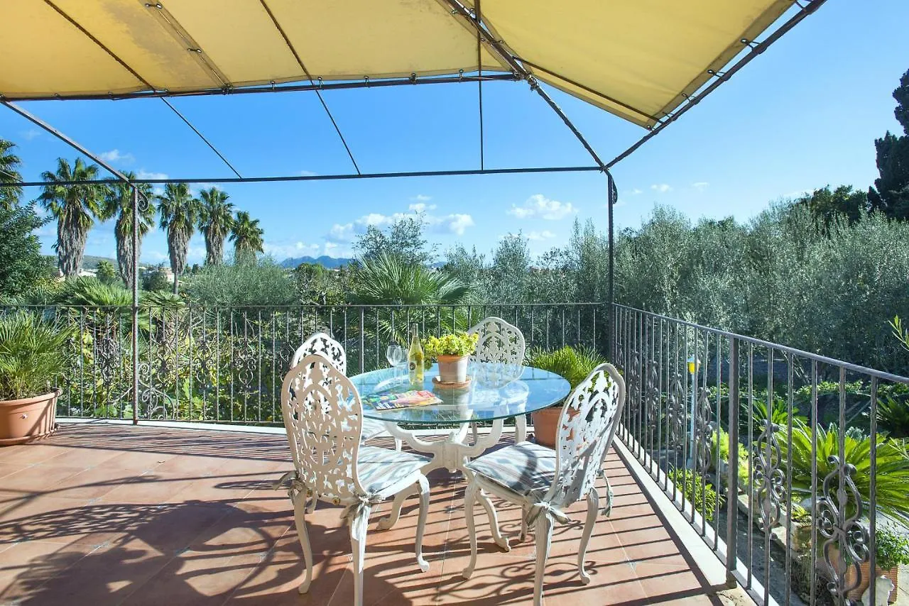 Owl Booking Villa Far - 15 Min Walk To The Beach 波连萨港 0*,  西班牙